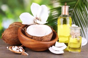 Los beneficios del aceite de coco en la piel y la cara