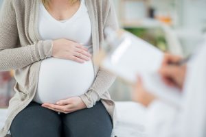 ¿Cuáles son los alimentos a evitar en mujeres embarazadas